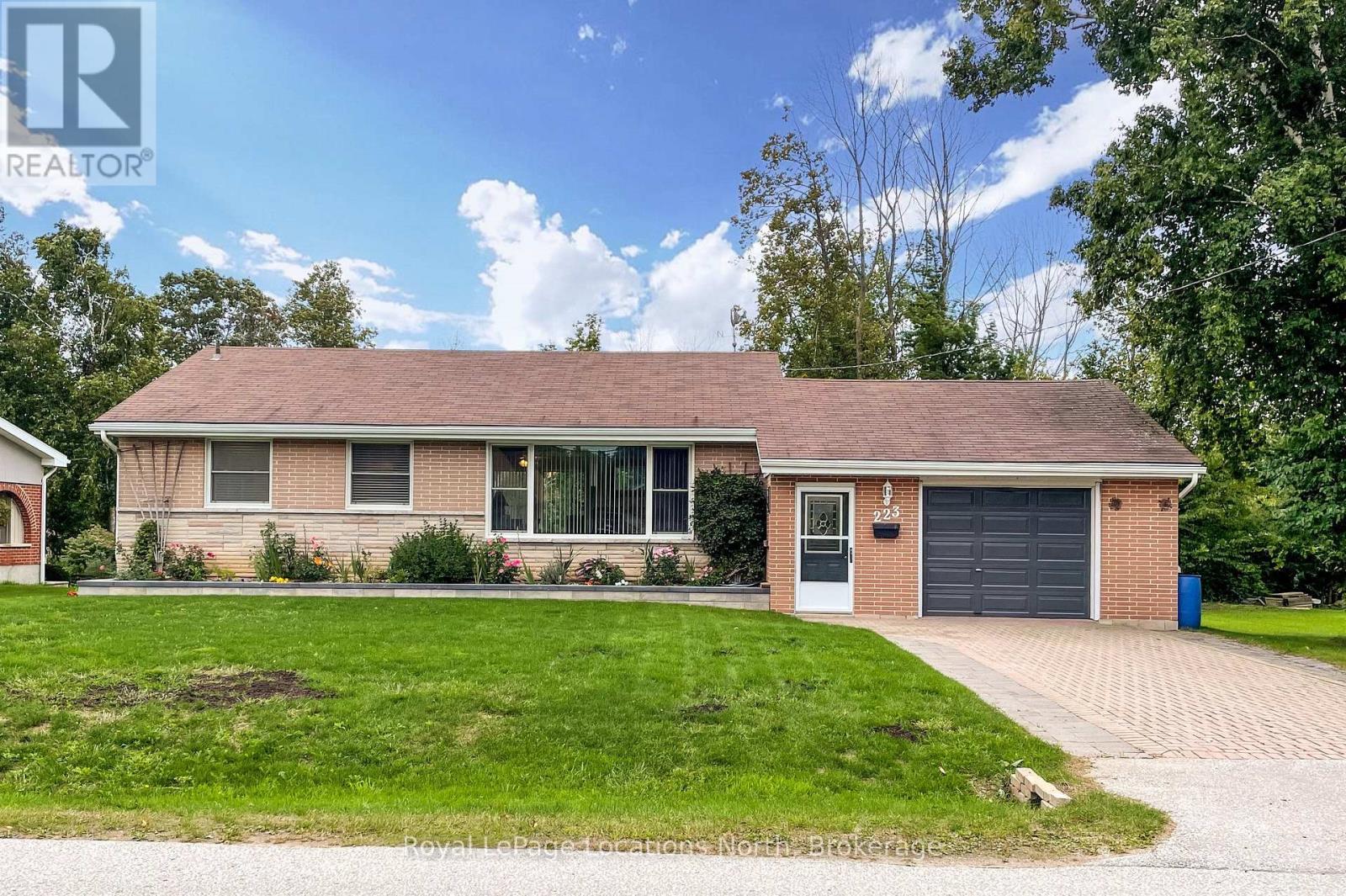 












223 PEARSON STREET

,
Meaford,




Ontario
N4L1L6

