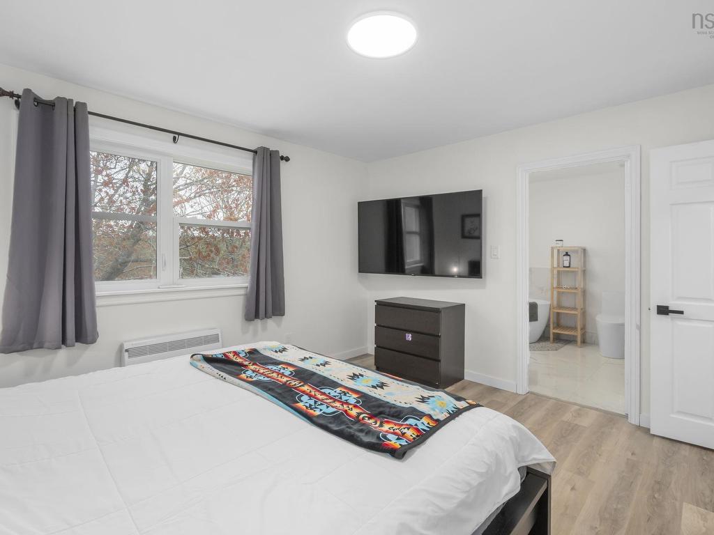












26 Governors Lake Drive

,
Timberlea,




NS
B3T 1N2

