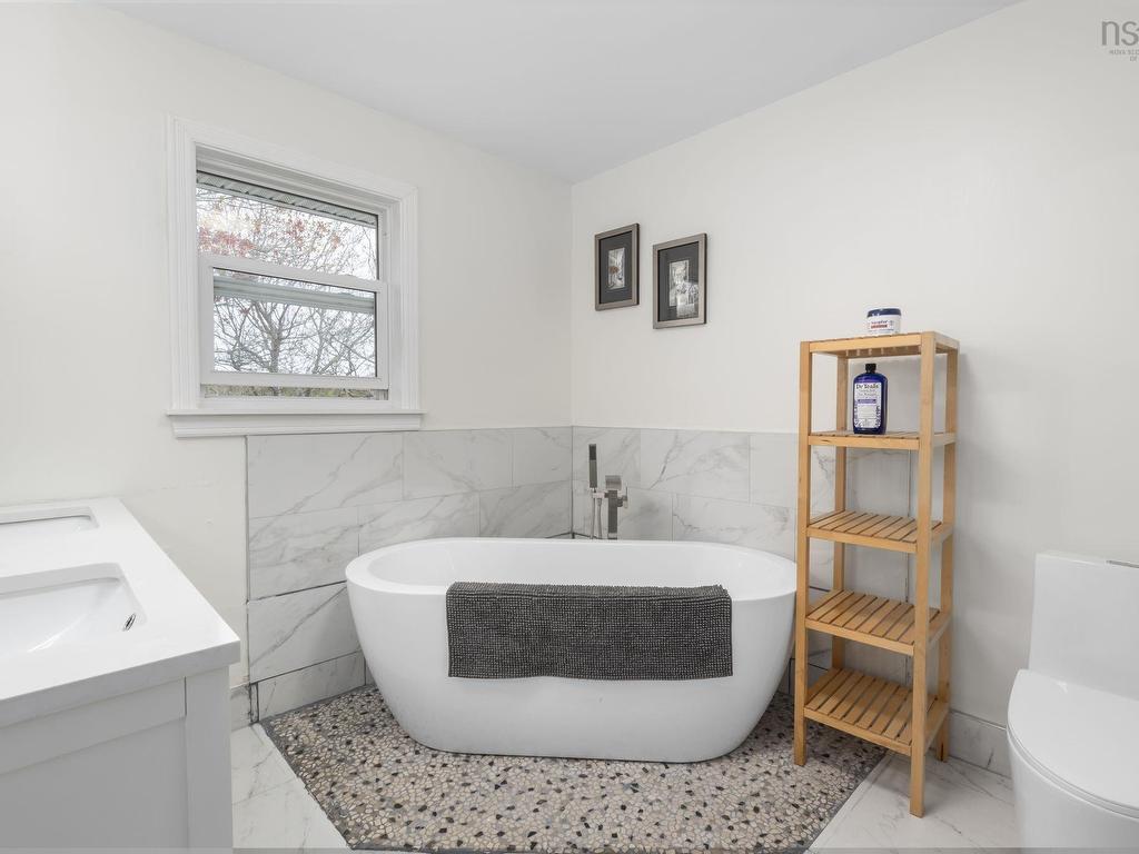 












26 Governors Lake Drive

,
Timberlea,




NS
B3T 1N2

