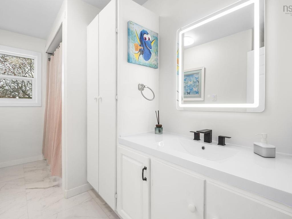 












26 Governors Lake Drive

,
Timberlea,




NS
B3T 1N2

