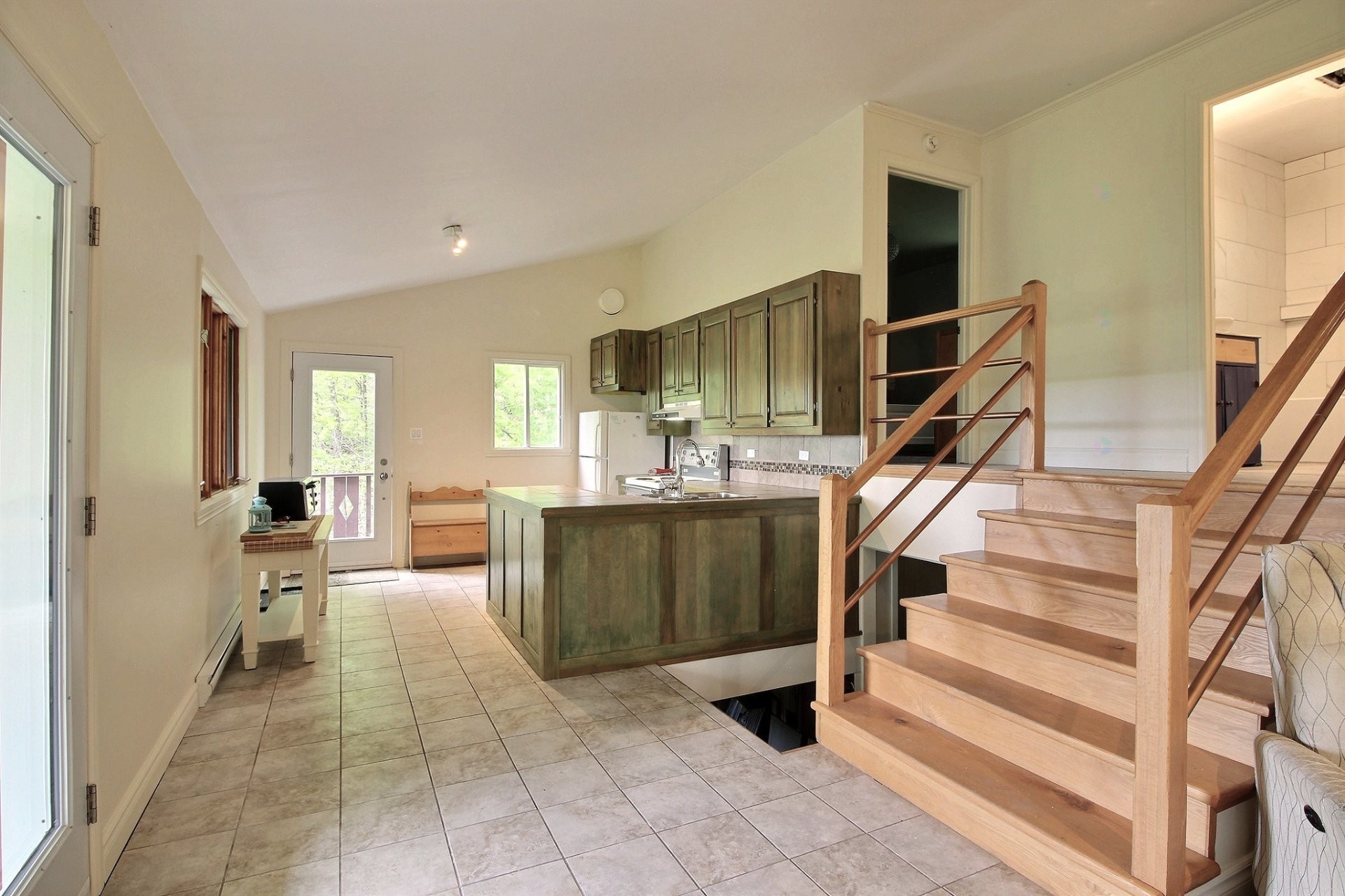 









1251


Rg Ste-Madeleine

,
Notre-Dame-de-la-Paix,




QC
J0V1P0

