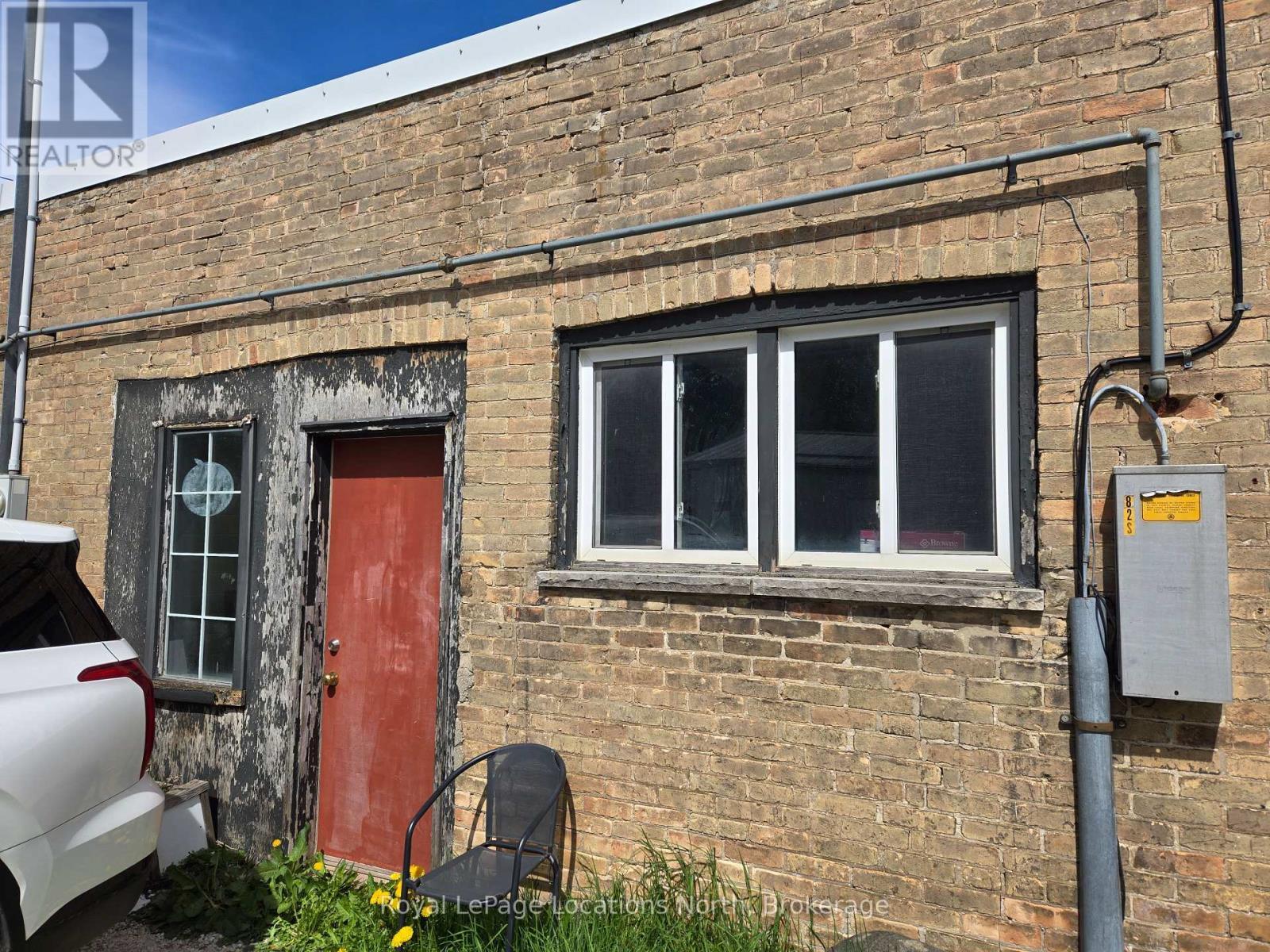 












86 SYKES STREET N

,
Meaford,




Ontario
N4L1N8

