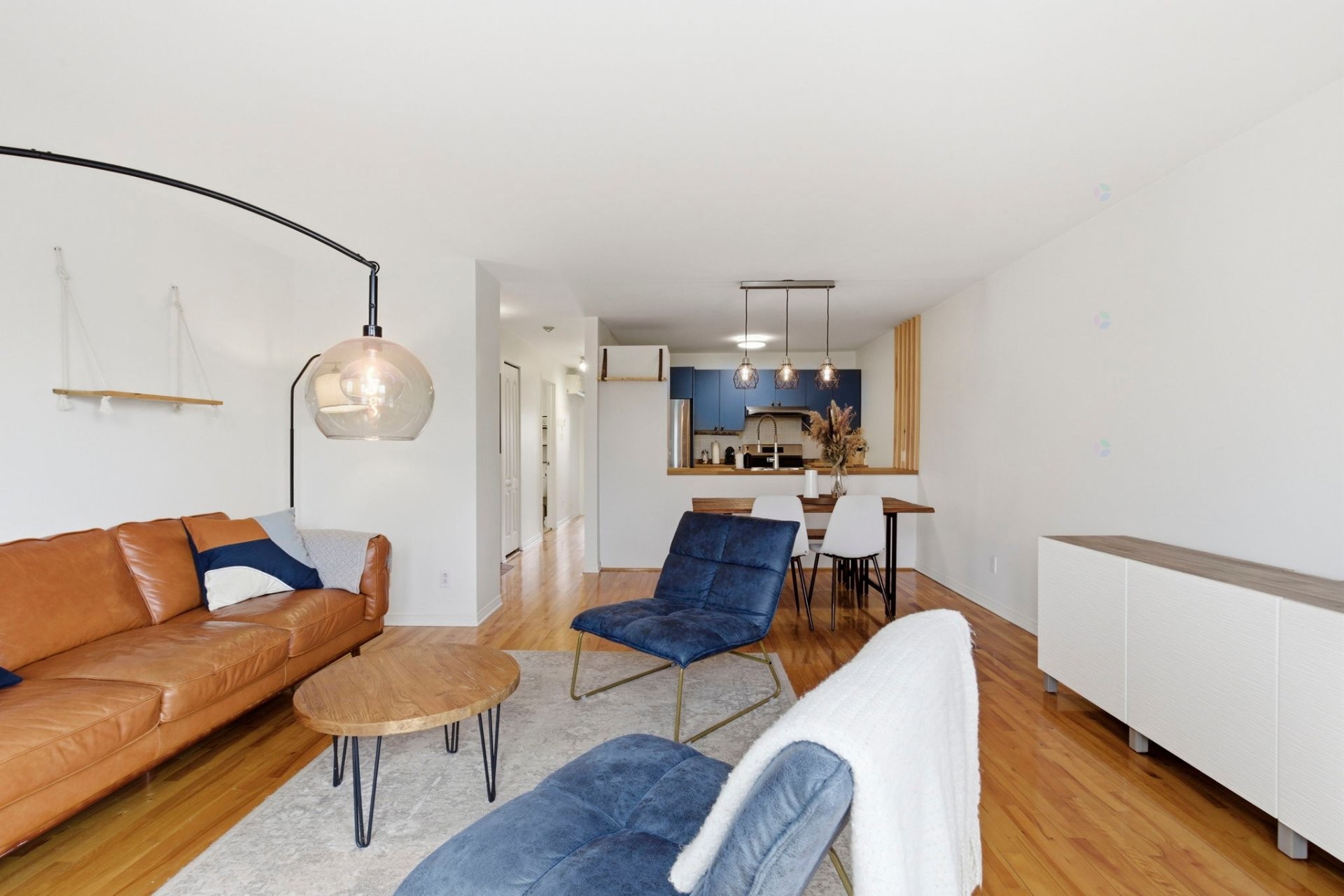 









1310


Rue Jarry E.

, 5,
Montréal (Villeray/Saint-Michel/Parc-Extension),




QC
H2E1A4

