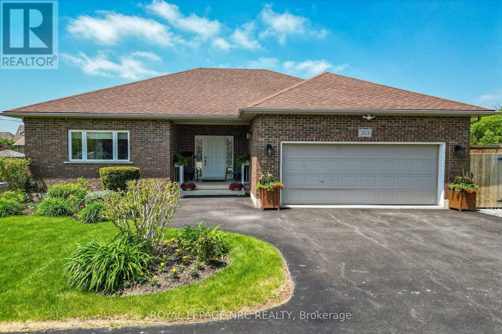 












353 STATION STREET

,
West Lincoln,




Ontario
L0R2A0

