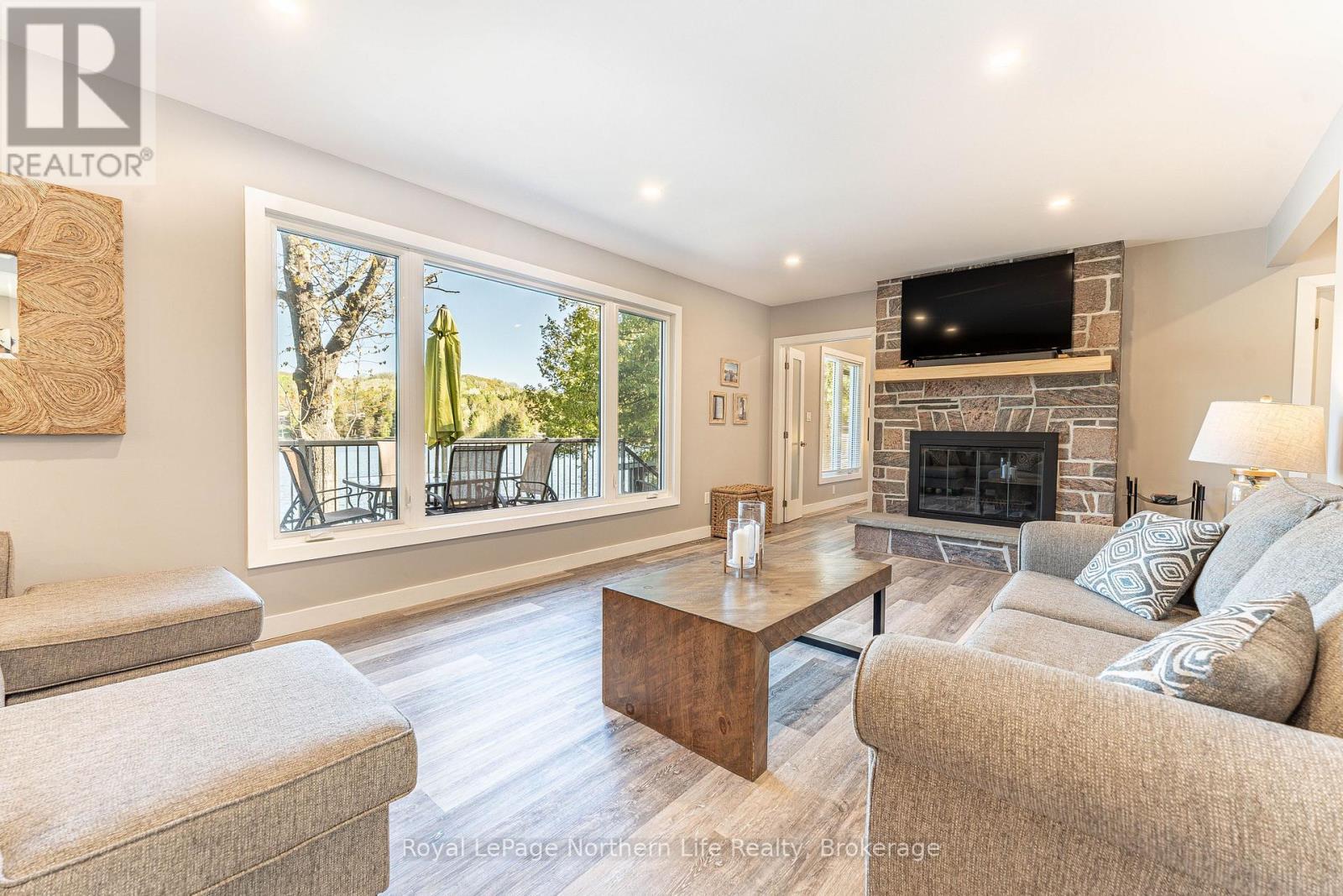 












131 WEST PENINSULA ROAD

,
North Bay (Birchaven),




Ontario
P1B8G4


