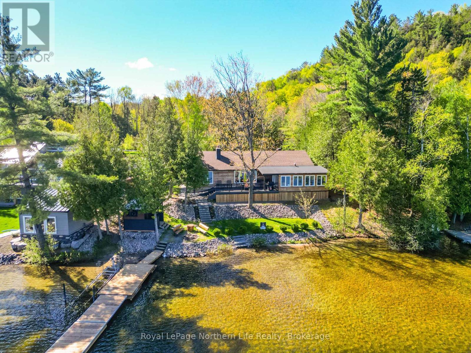












131 WEST PENINSULA ROAD

,
North Bay (Birchaven),




Ontario
P1B8G4

