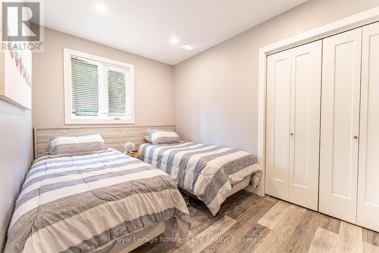 












131 WEST PENINSULA ROAD

,
North Bay (Birchaven),




Ontario
P1B8G4

