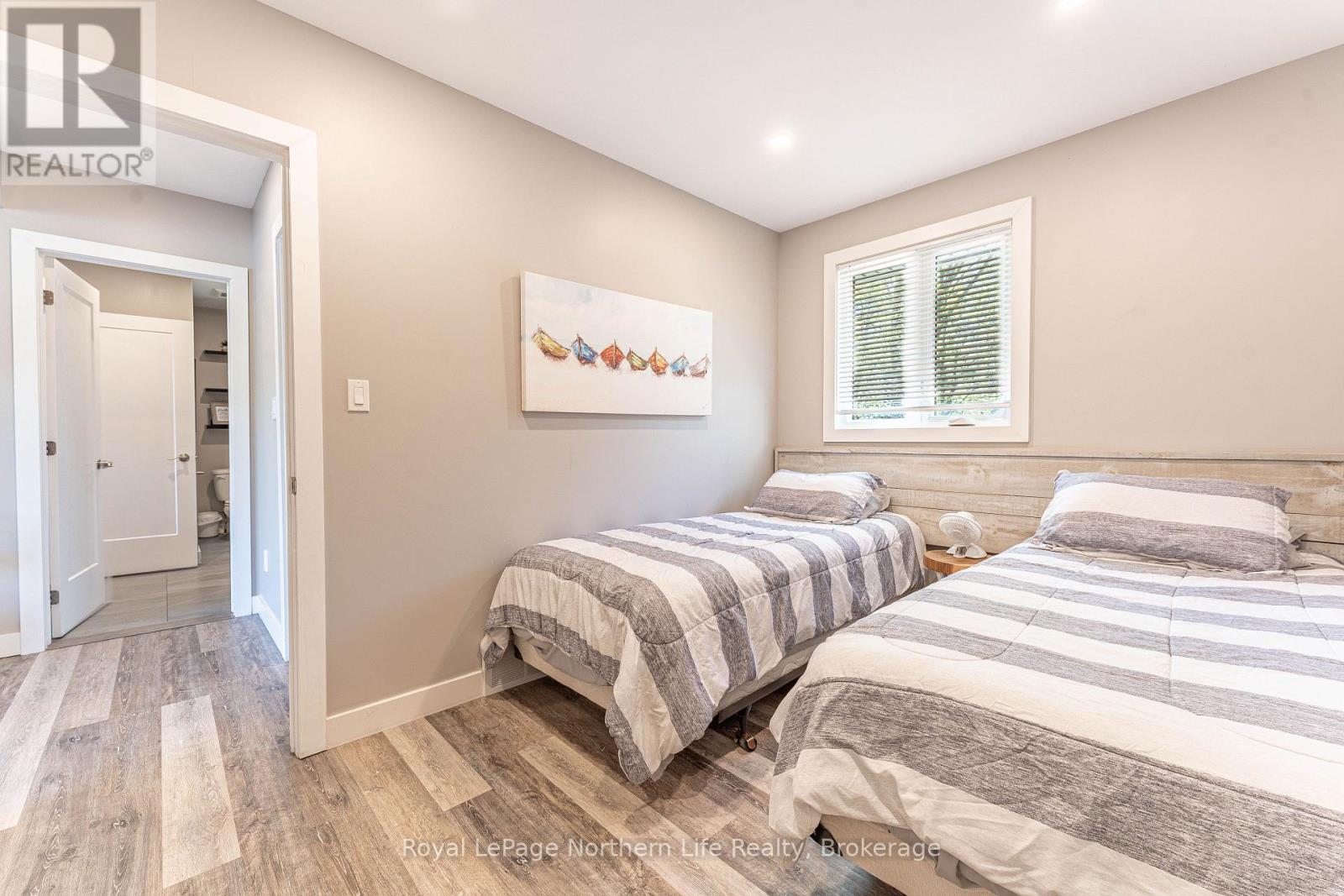 












131 WEST PENINSULA ROAD

,
North Bay (Birchaven),




Ontario
P1B8G4

