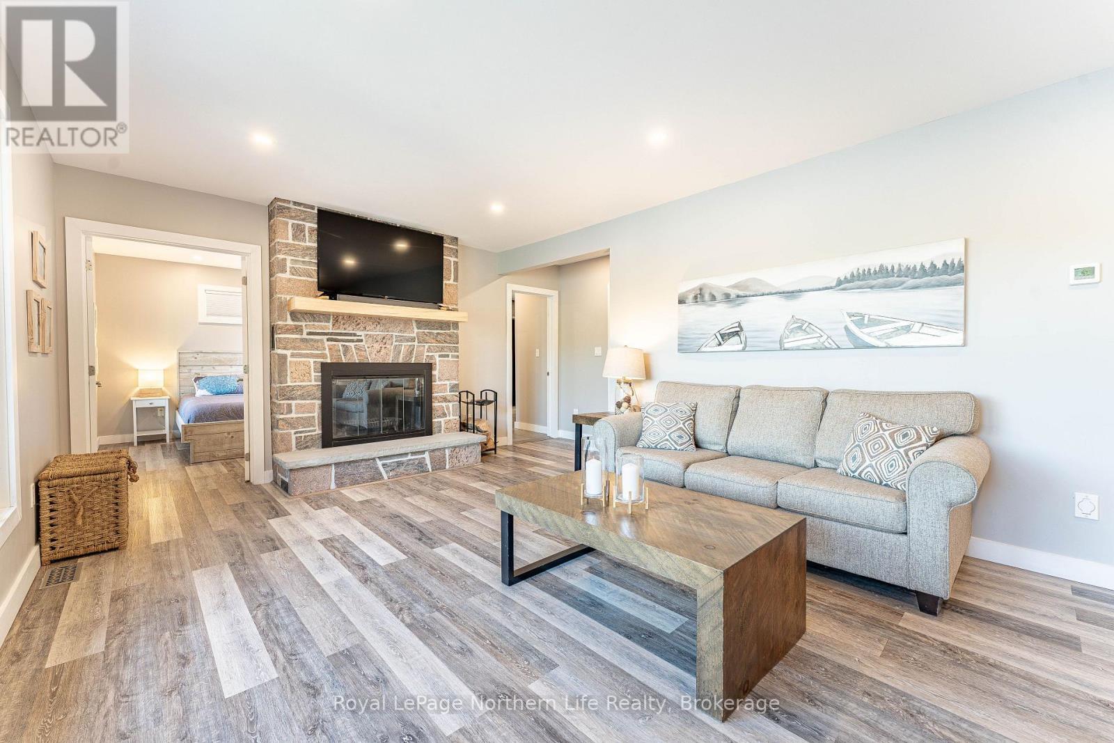 












131 WEST PENINSULA ROAD

,
North Bay (Birchaven),




Ontario
P1B8G4

