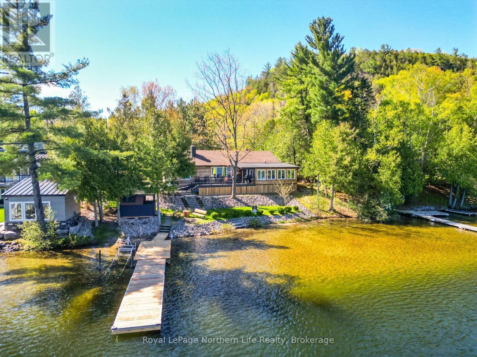 












131 WEST PENINSULA ROAD

,
North Bay (Birchaven),




Ontario
P1B8G4

