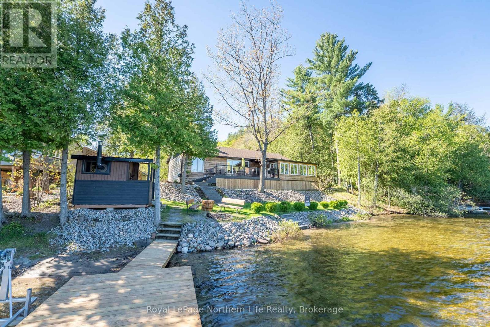 












131 WEST PENINSULA ROAD

,
North Bay (Birchaven),




Ontario
P1B8G4

