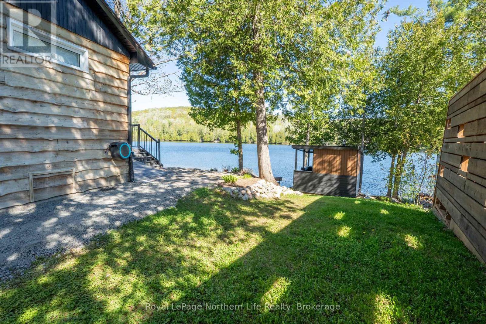 












131 WEST PENINSULA ROAD

,
North Bay (Birchaven),




Ontario
P1B8G4

