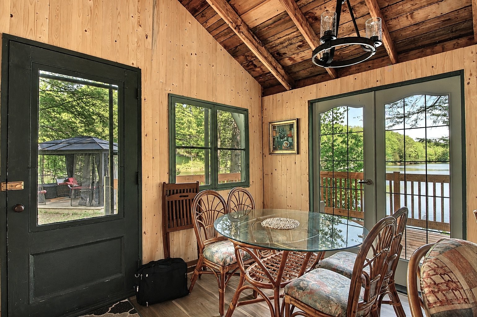 









41


Rue du Lac-Carillon

,
Brownsburg-Chatham,




QC
J8G1X4

