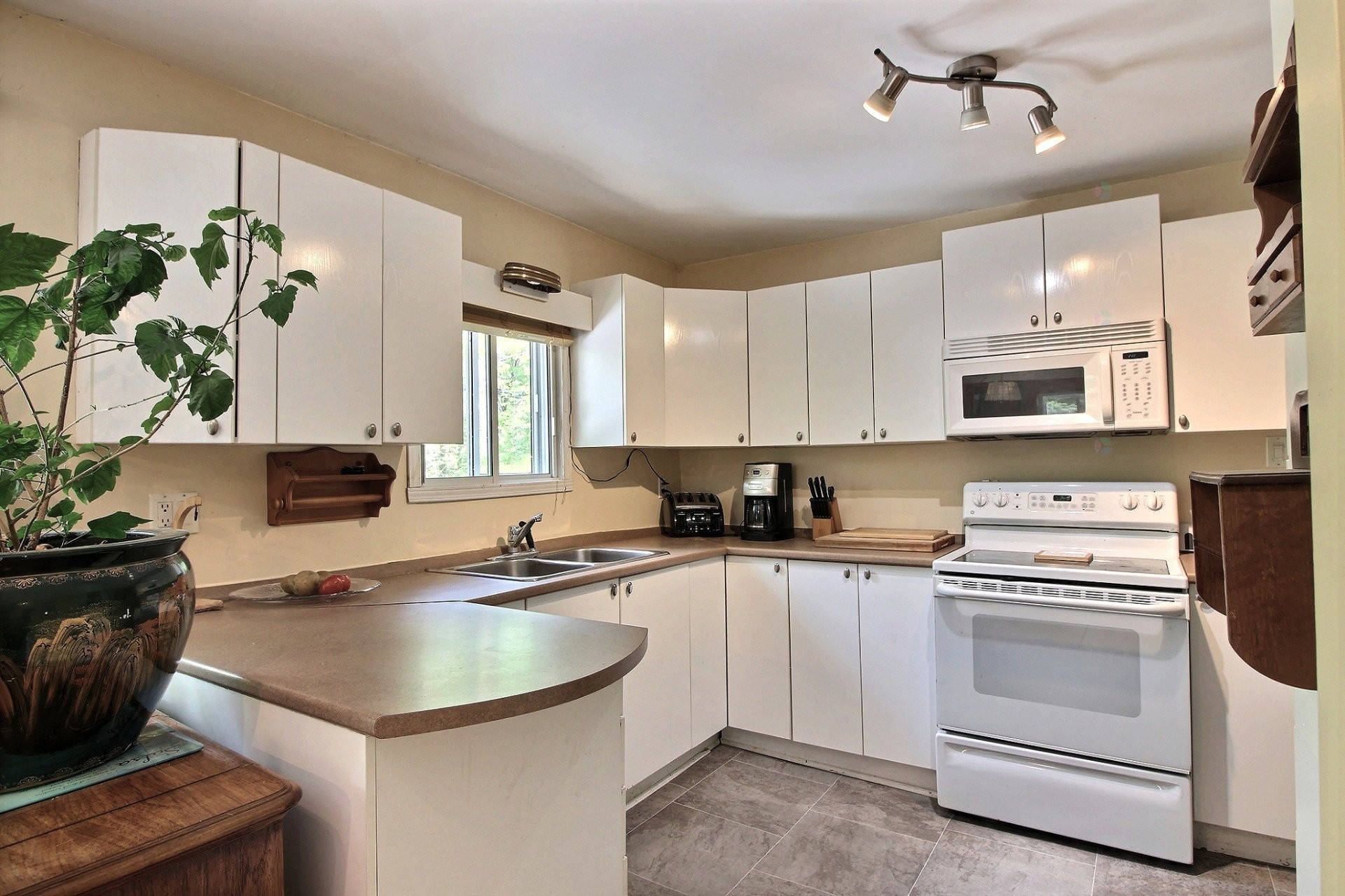 









109


Ch. du Lac-Louisa S.

,
Wentworth,




QC
J8H0C6

