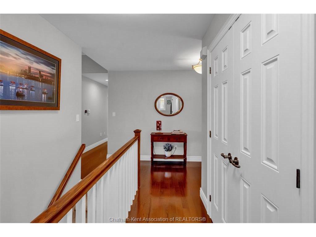 









19


Stonegate

Walk,
Chatham,




ON
N7M 0A3

