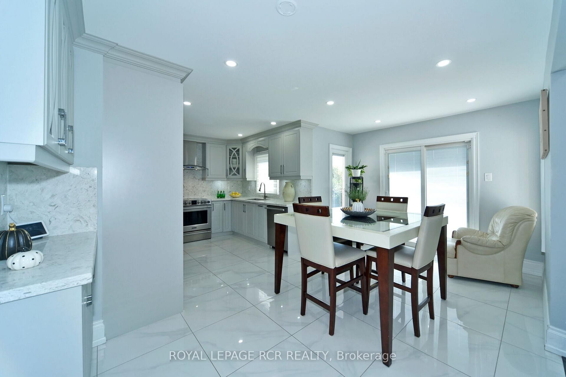 









3


Jackman

Crescent,
Vaughan,




ON
L4L 6P3

