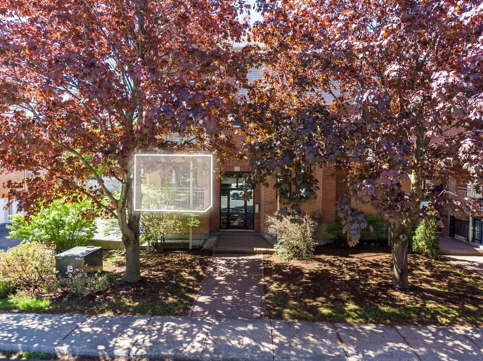 









6027


Rue Gabrielle-Roy

, 5,
Longueuil (Saint-Hubert),




QC
J3Y8Z9

