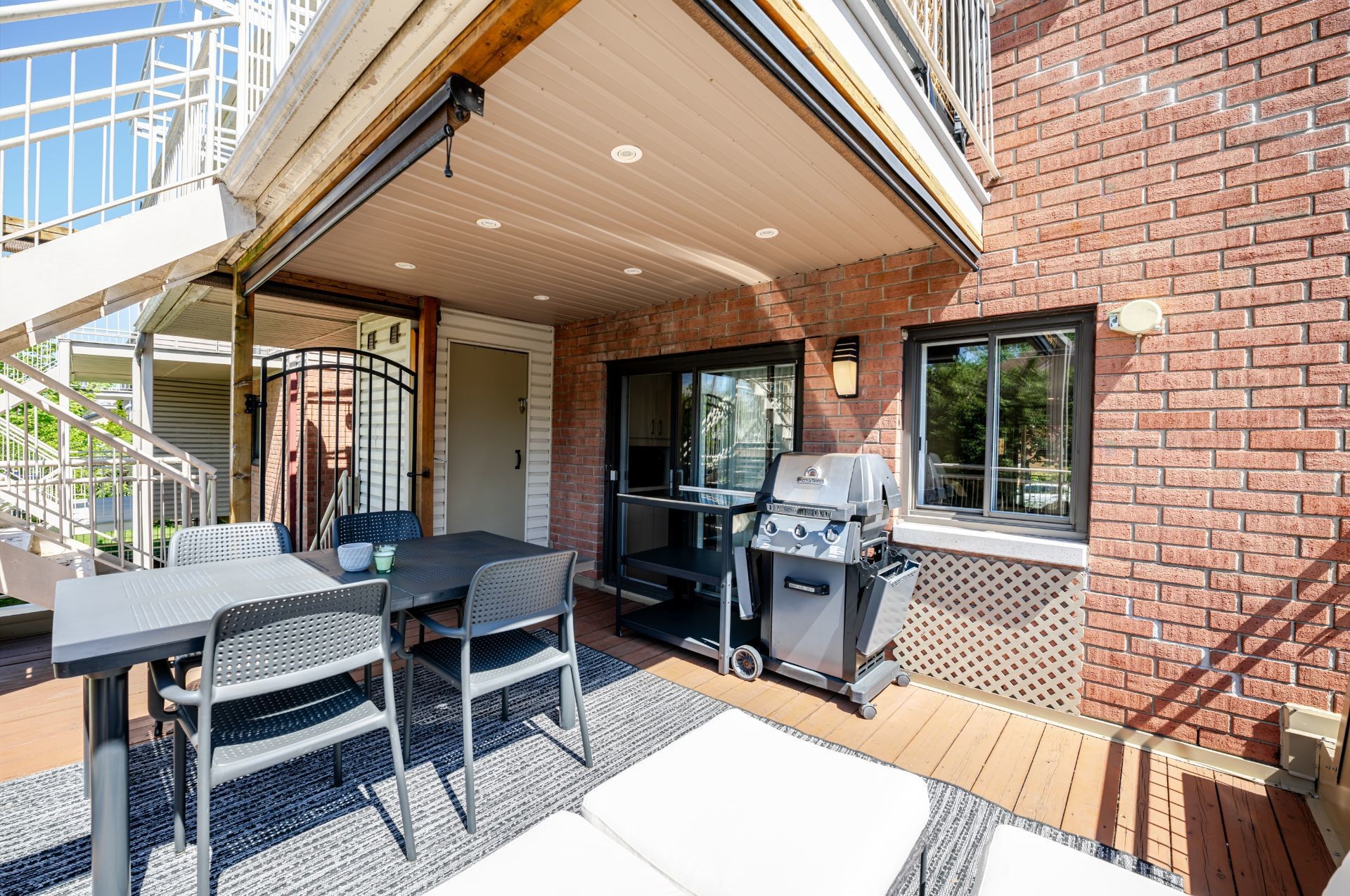 









6027


Rue Gabrielle-Roy

, 5,
Longueuil (Saint-Hubert),




QC
J3Y8Z9

