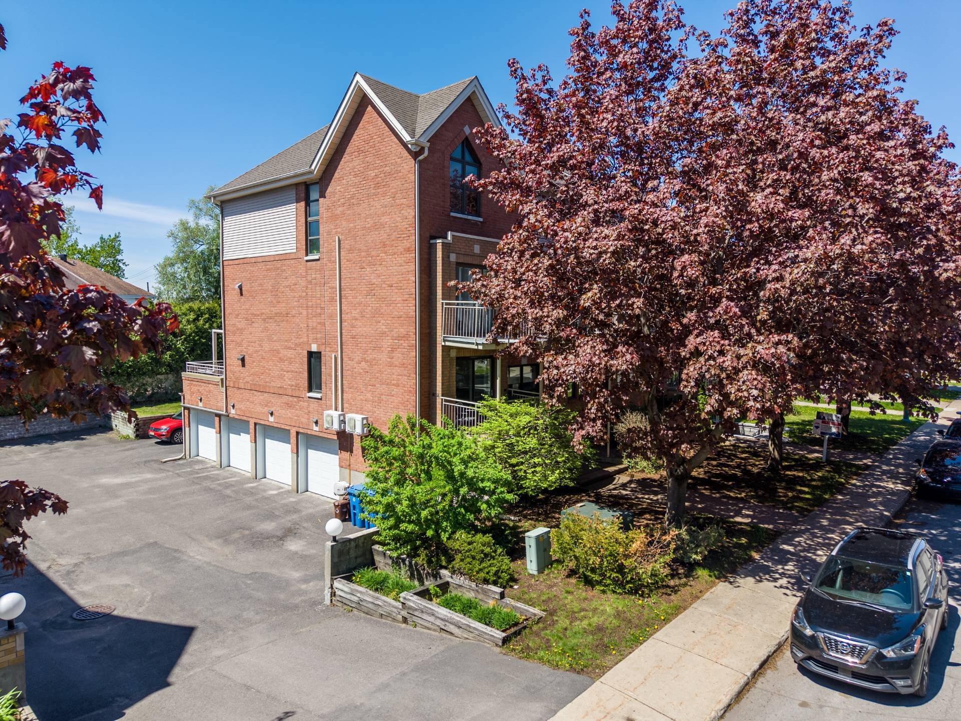 









6027


Rue Gabrielle-Roy

, 5,
Longueuil (Saint-Hubert),




QC
J3Y8Z9

