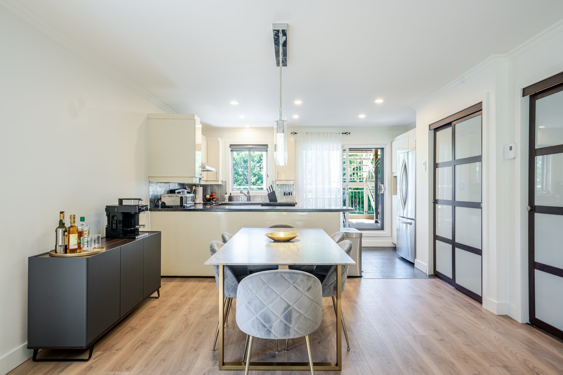 









6027


Rue Gabrielle-Roy

, 5,
Longueuil (Saint-Hubert),




QC
J3Y8Z9

