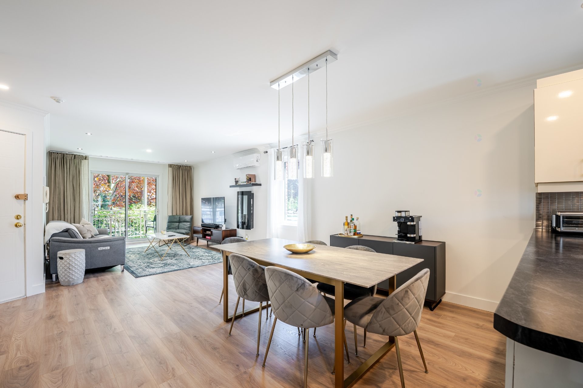 









6027


Rue Gabrielle-Roy

, 5,
Longueuil (Saint-Hubert),




QC
J3Y8Z9

