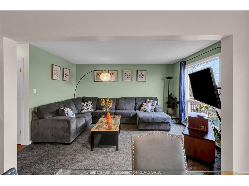 









20


Phair

Crescent,
London,




ON
N5Z 5B5


