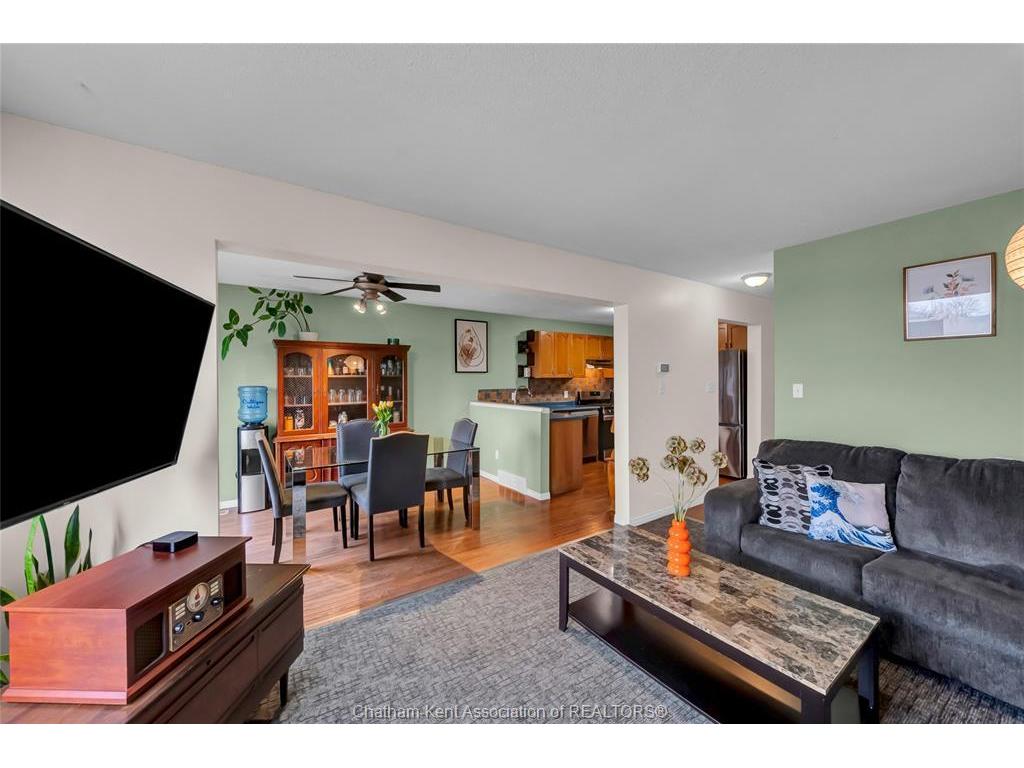 









20


Phair

Crescent,
London,




ON
N5Z 5B5


