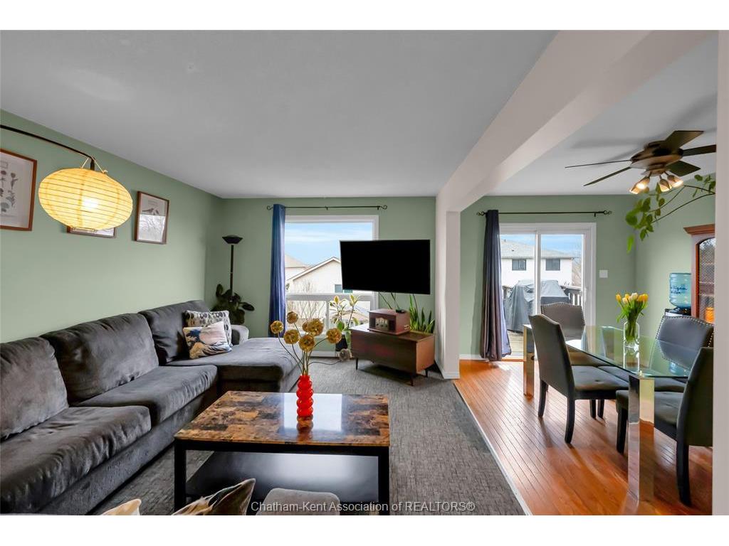 









20


Phair

Crescent,
London,




ON
N5Z 5B5

