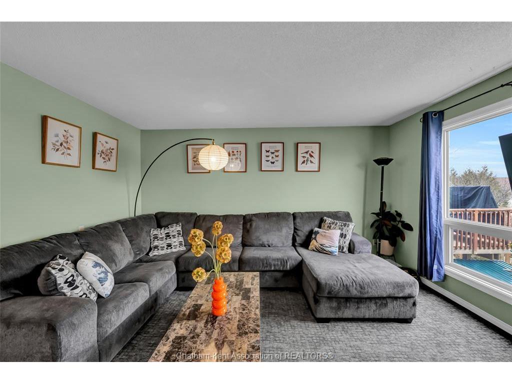 









20


Phair

Crescent,
London,




ON
N5Z 5B5

