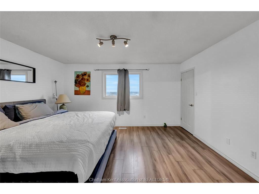









20


Phair

Crescent,
London,




ON
N5Z 5B5

