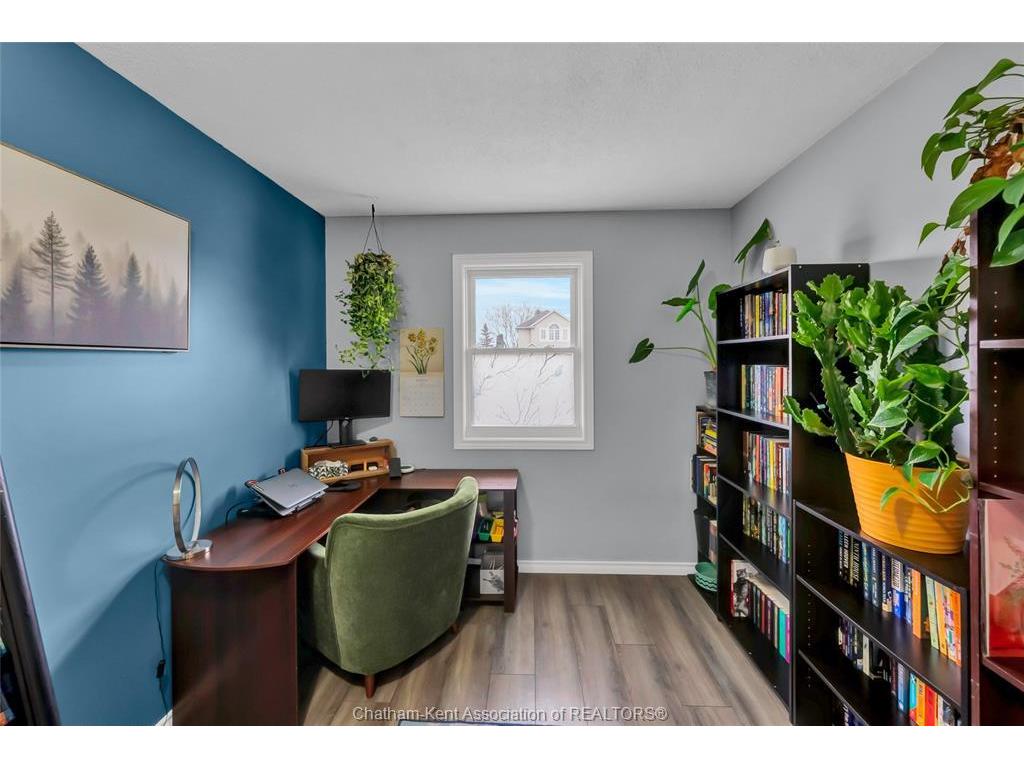 









20


Phair

Crescent,
London,




ON
N5Z 5B5

