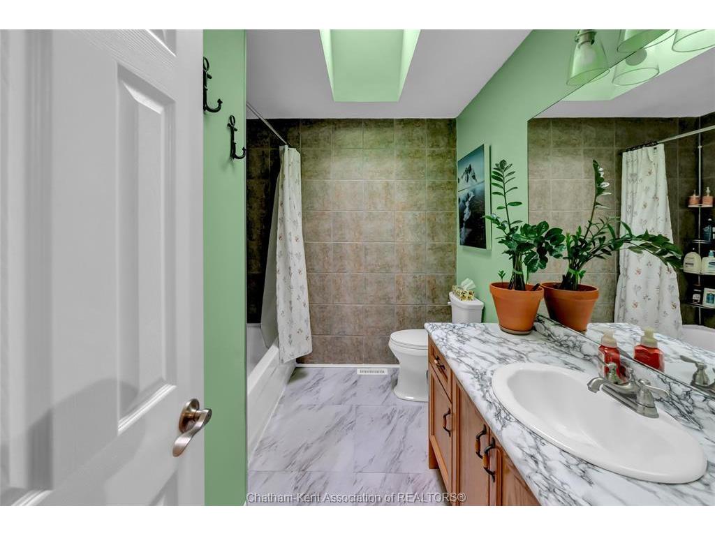 









20


Phair

Crescent,
London,




ON
N5Z 5B5

