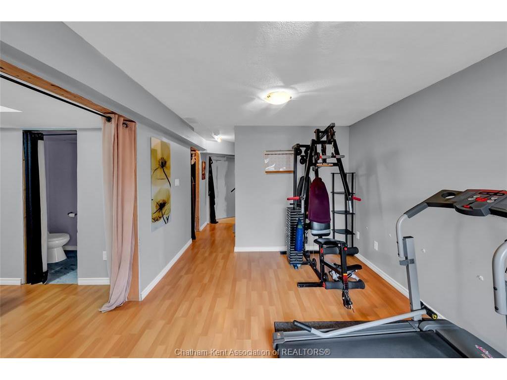 









20


Phair

Crescent,
London,




ON
N5Z 5B5

