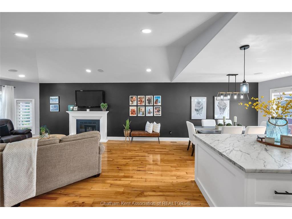 









132


Sherwood

Court,
Chatham,




ON
N7M 6L2

