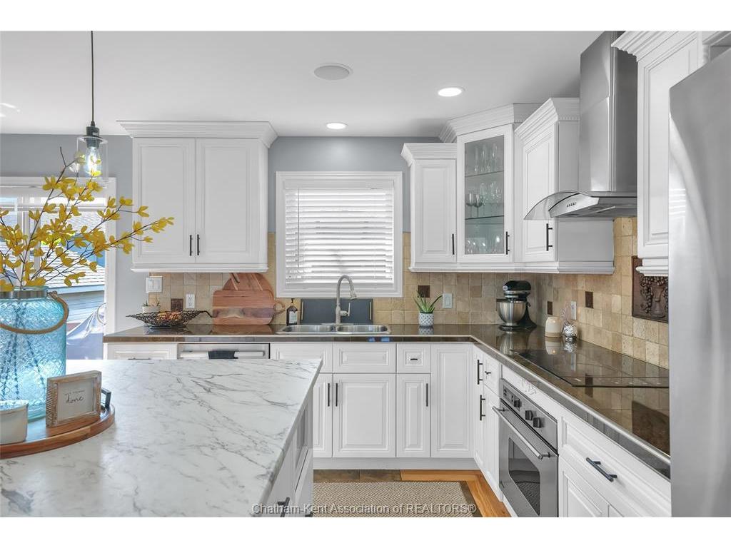 









132


Sherwood

Court,
Chatham,




ON
N7M 6L2

