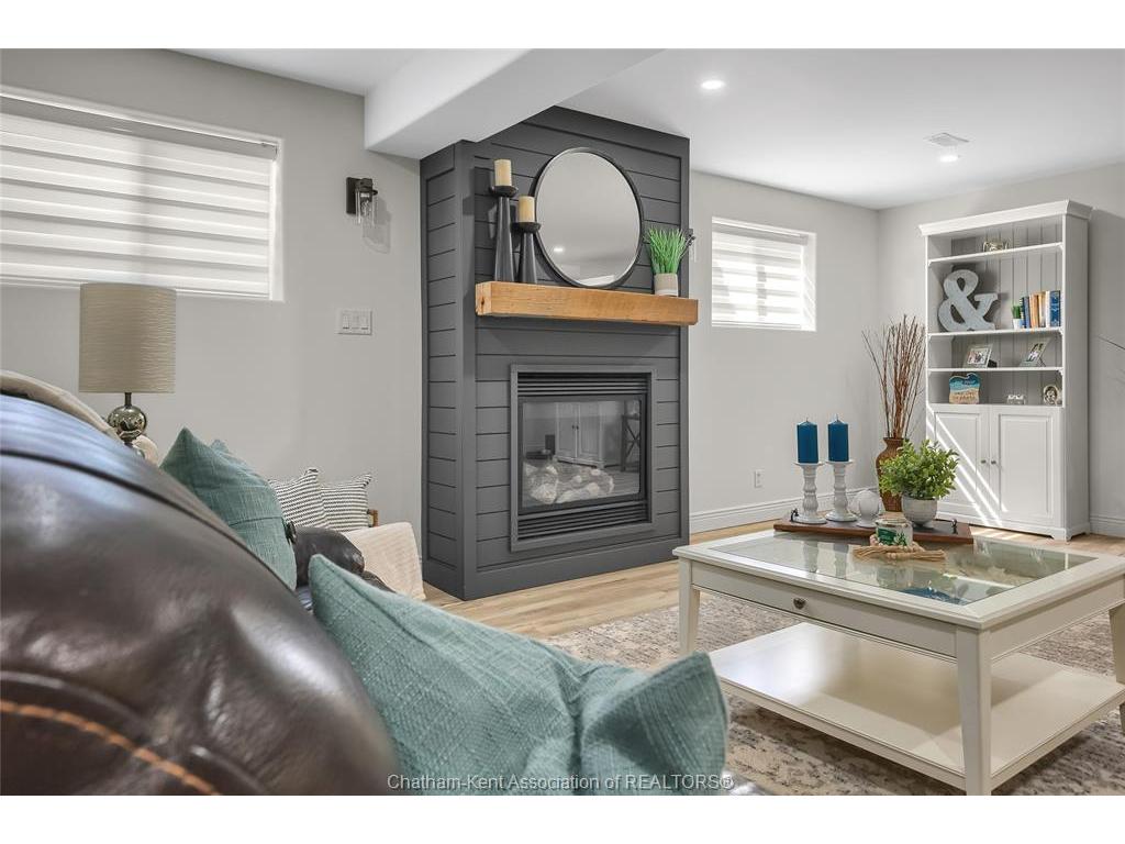 









132


Sherwood

Court,
Chatham,




ON
N7M 6L2

