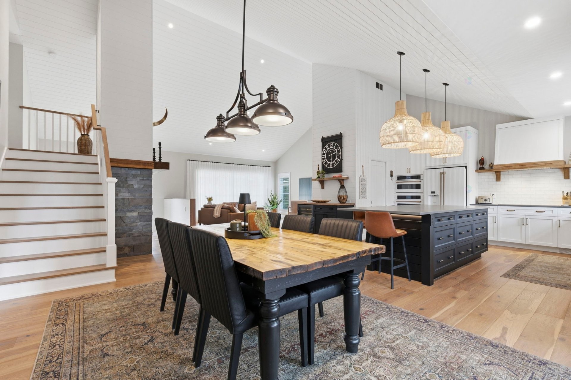 









50


Rue des Érables

,
Mont-Saint-Hilaire,




QC
J3H3E1

