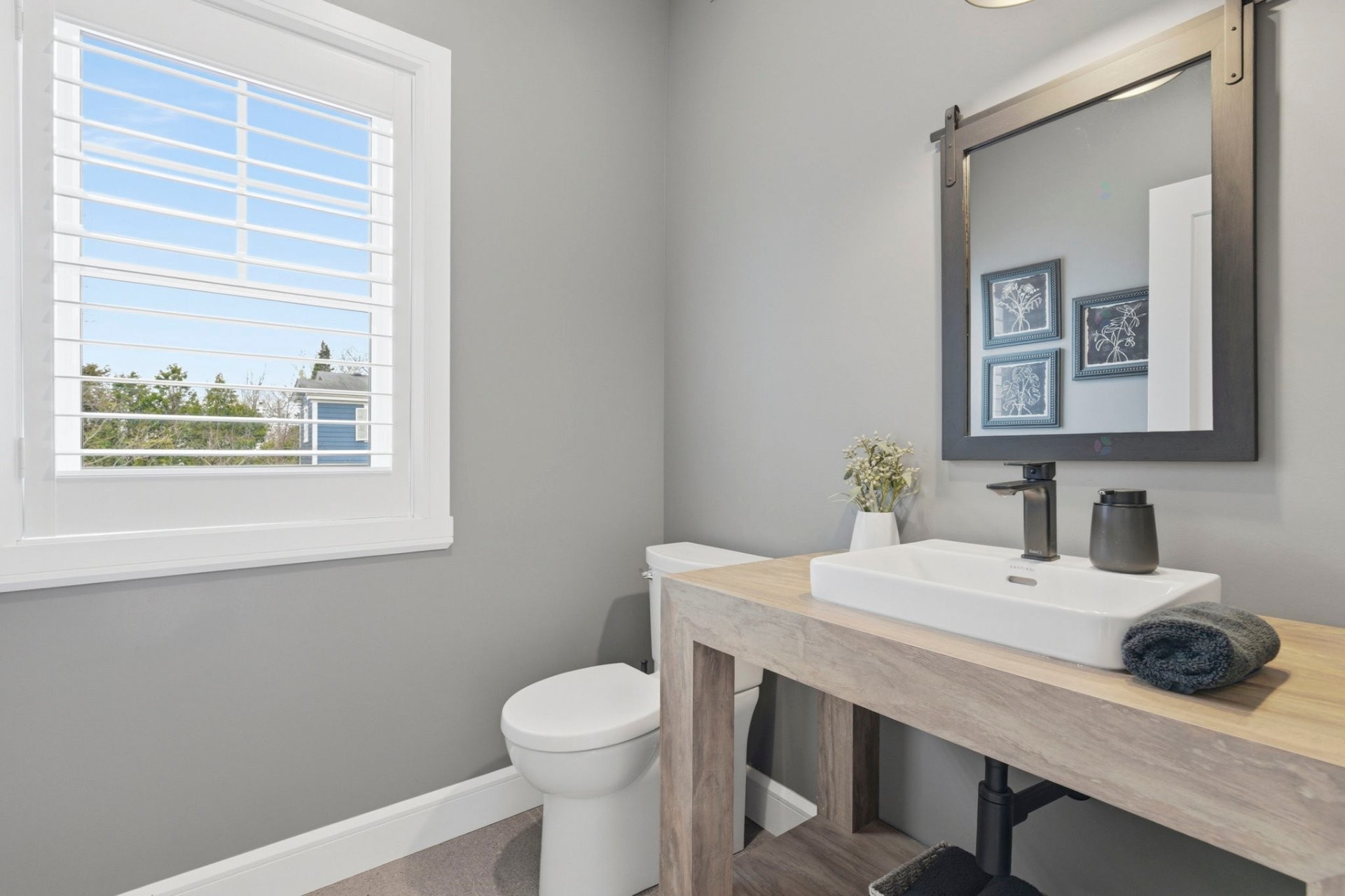 









50


Rue des Érables

,
Mont-Saint-Hilaire,




QC
J3H3E1

