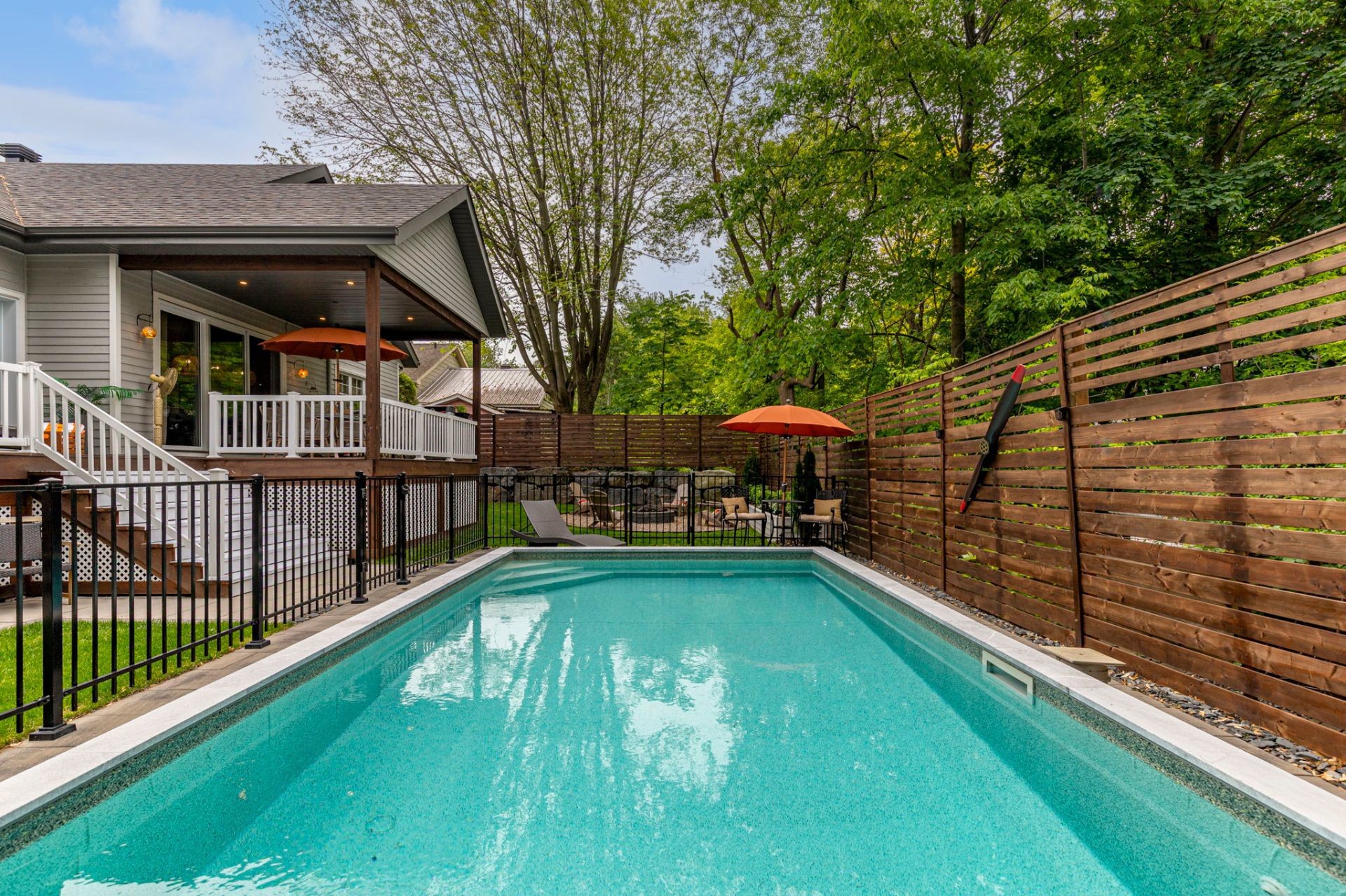 









50


Rue des Érables

,
Mont-Saint-Hilaire,




QC
J3H3E1

