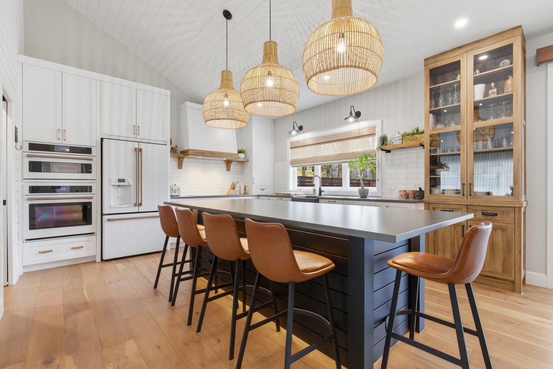 









50


Rue des Érables

,
Mont-Saint-Hilaire,




QC
J3H3E1

