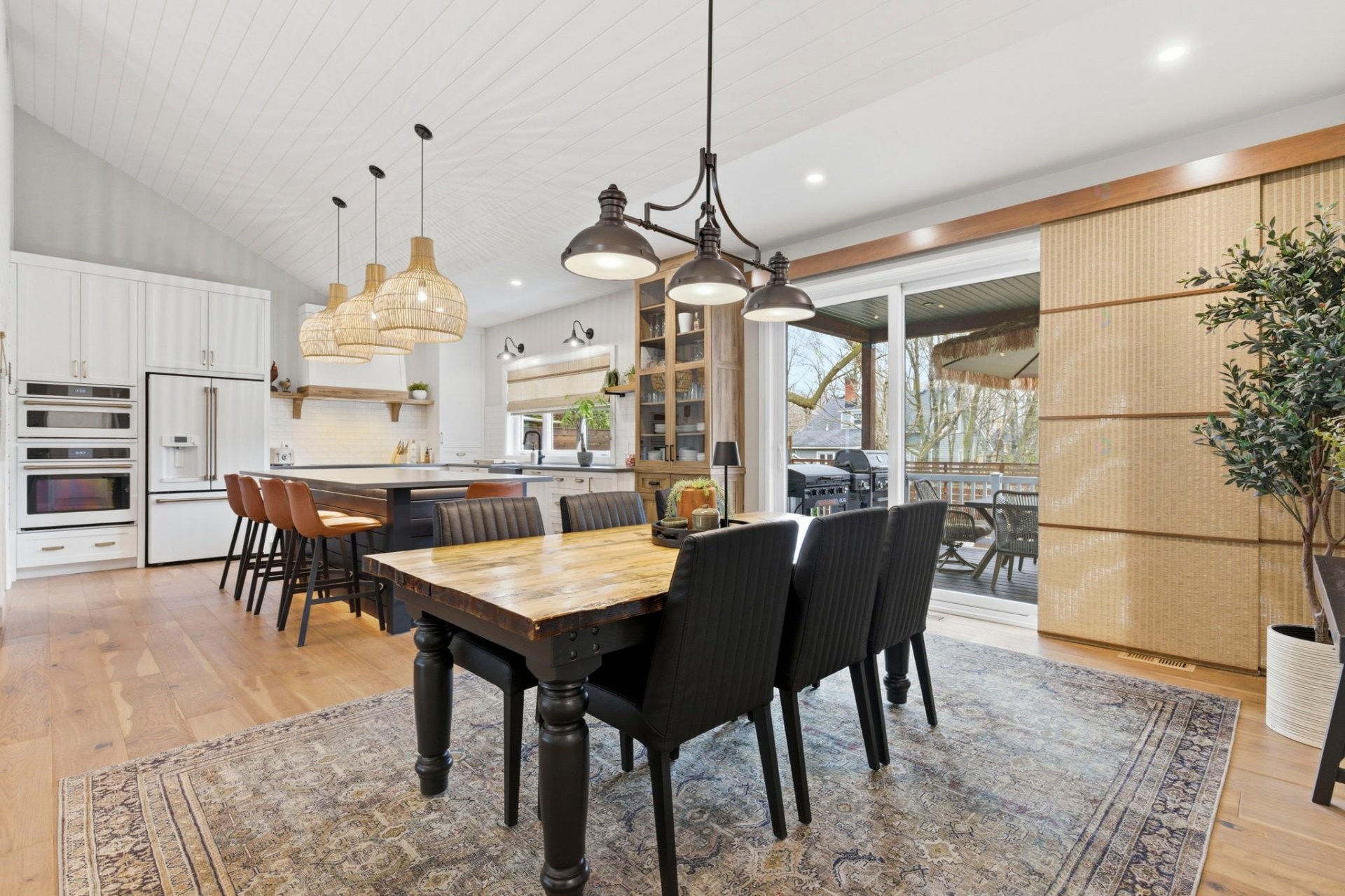









50


Rue des Érables

,
Mont-Saint-Hilaire,




QC
J3H3E1

