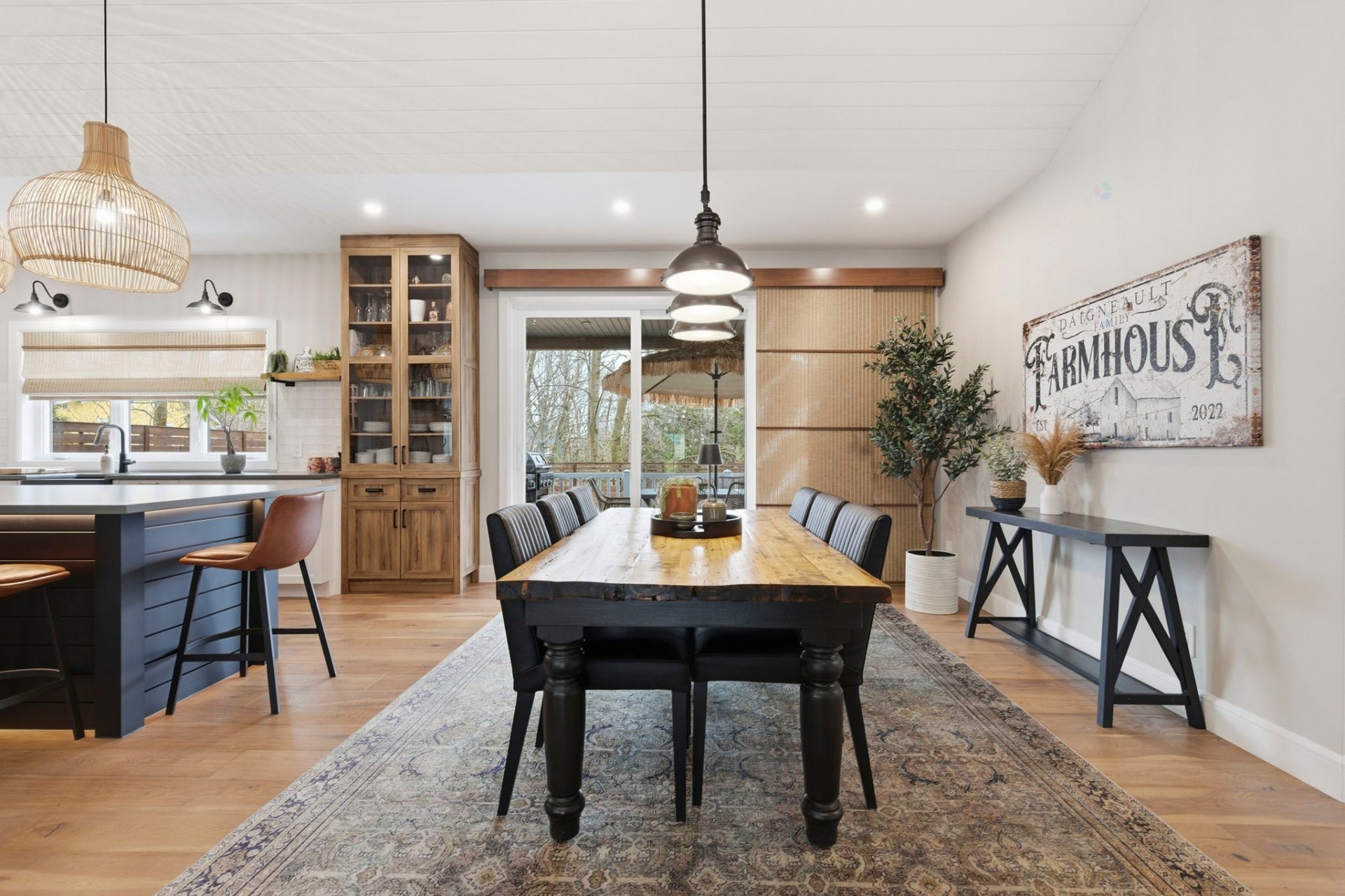 









50


Rue des Érables

,
Mont-Saint-Hilaire,




QC
J3H3E1

