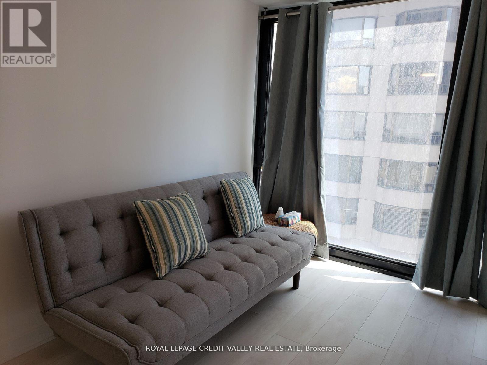 












1806 - 188 CUMBERLAND STREET

,
Toronto,




Ontario
M5R0B6

