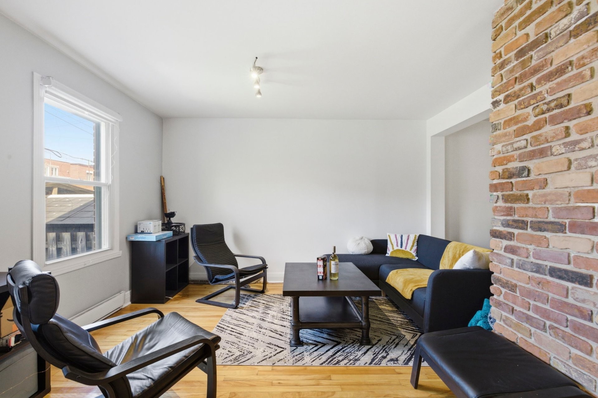 









6675


Av. De Montmagny

,
Montréal (Le Sud-Ouest),




QC
H4E2V7

