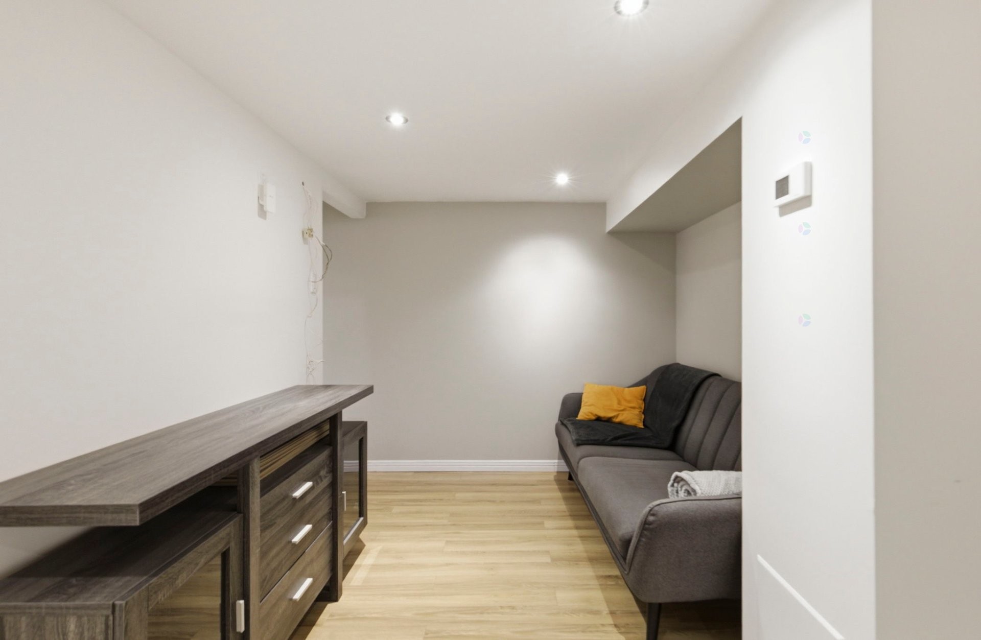 









6675


Av. De Montmagny

,
Montréal (Le Sud-Ouest),




QC
H4E2V7

