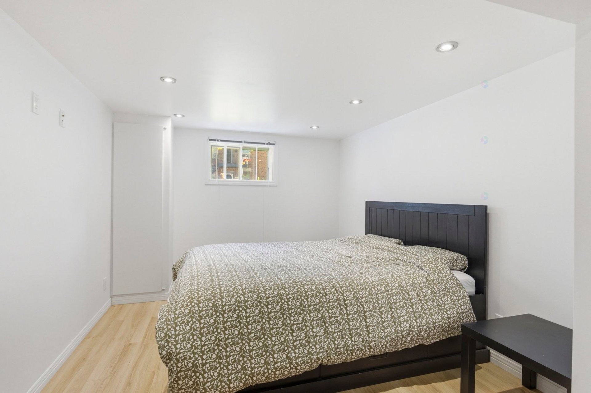









6675


Av. De Montmagny

,
Montréal (Le Sud-Ouest),




QC
H4E2V7


