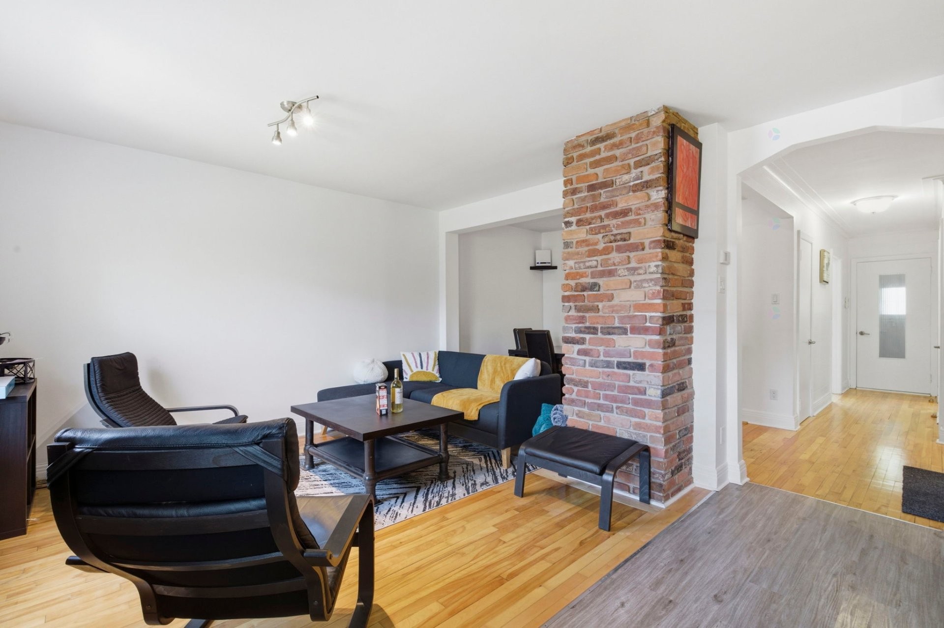 









6675


Av. De Montmagny

,
Montréal (Le Sud-Ouest),




QC
H4E2V7


