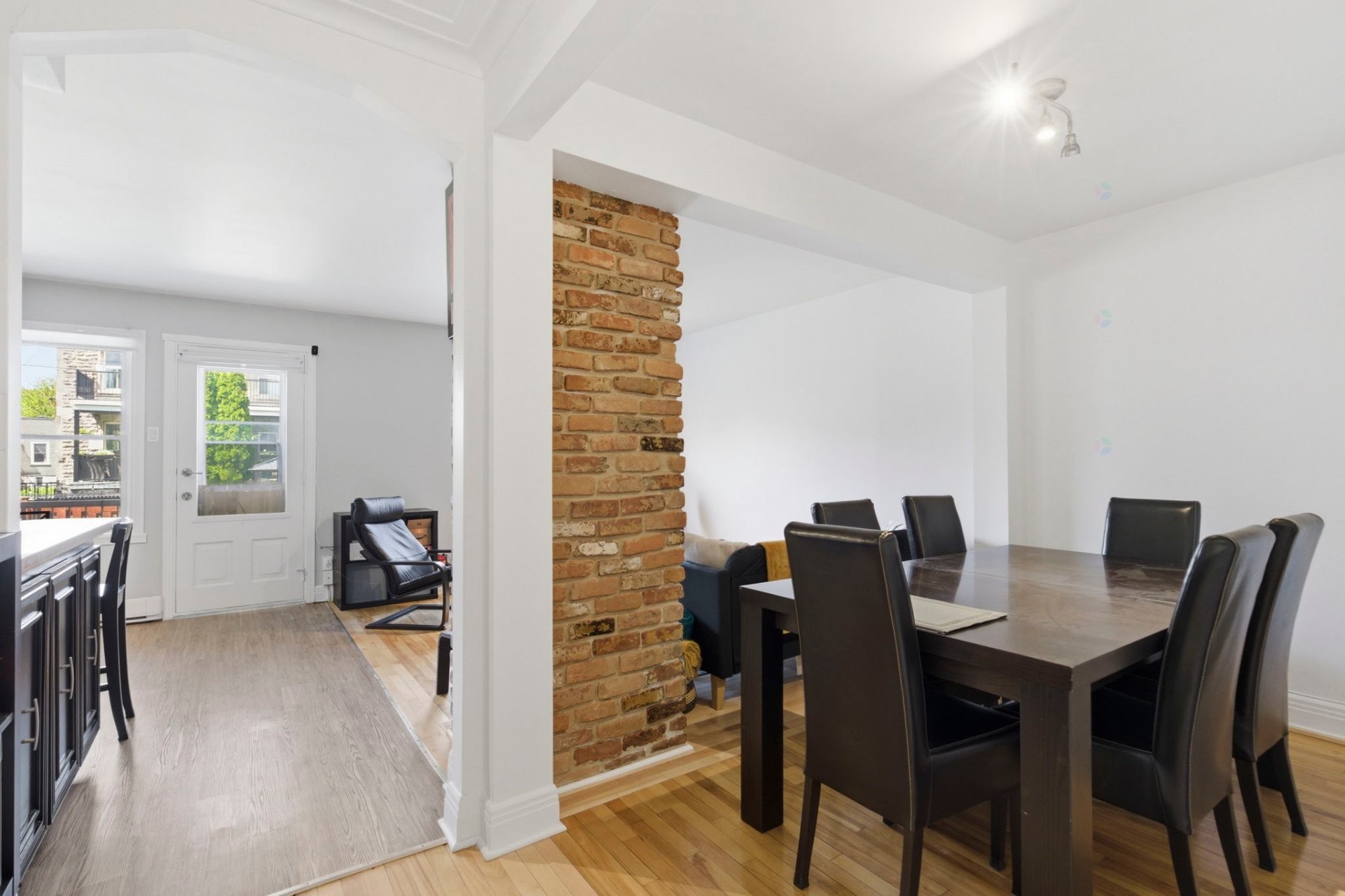 









6675


Av. De Montmagny

,
Montréal (Le Sud-Ouest),




QC
H4E2V7

