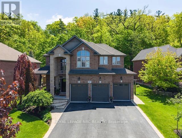 












27 BELL AVENUE

,
Grimsby (Grimsby East),




Ontario
L3M1B2

