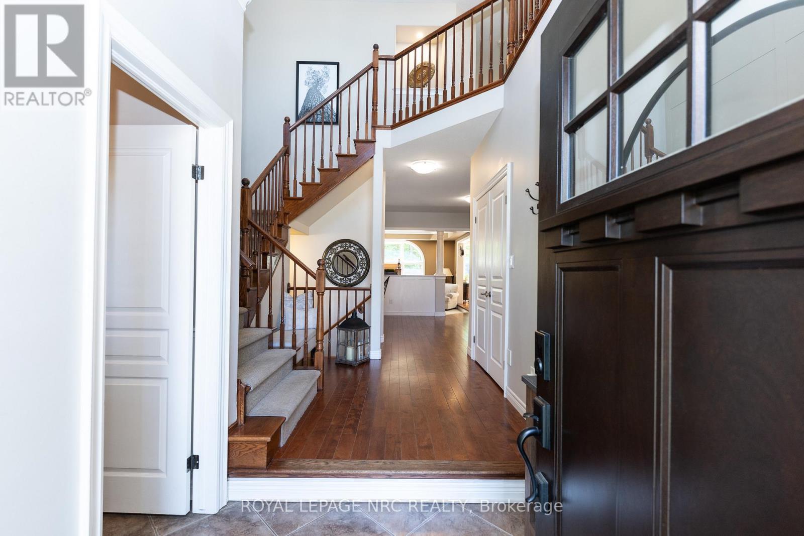 












27 BELL AVENUE

,
Grimsby (Grimsby East),




Ontario
L3M1B2

